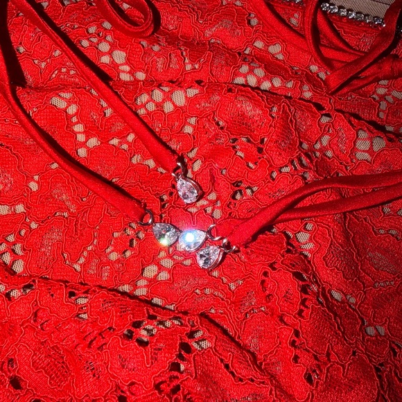 ❤️‍🔥Firm Price❤️‍🔥House of CB Lisandra red lace maxi dres - Picture 7 of 16